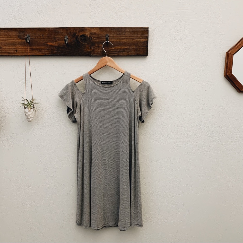 Michelle by Commune Gray Dress Open Should…